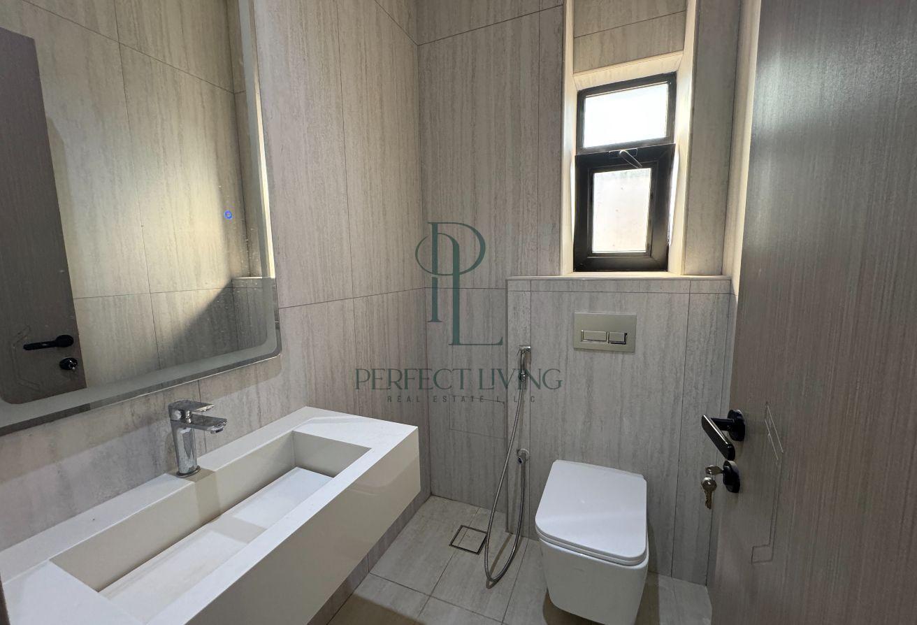 New Villa | Large Garden | Premium Family Living photo 10