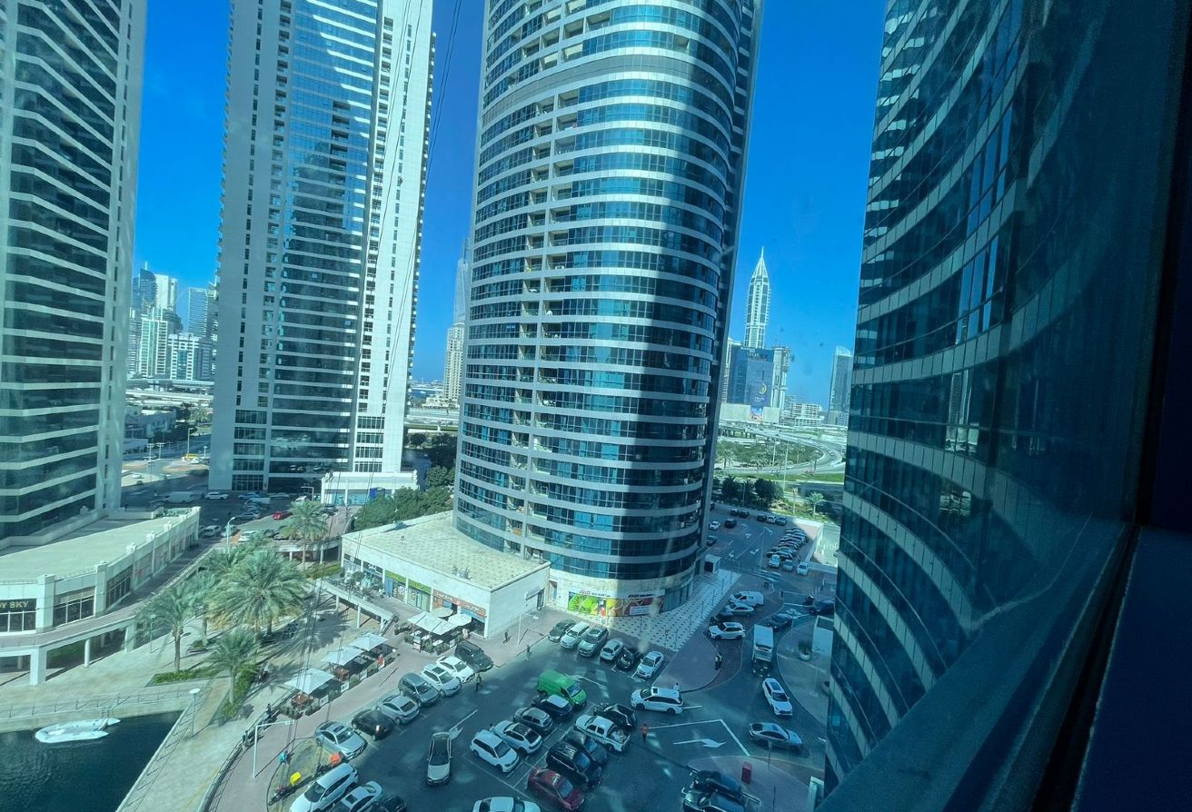 Studio office space in Jumeirah Bay X2, Jumeirah Lake Towers: 19
