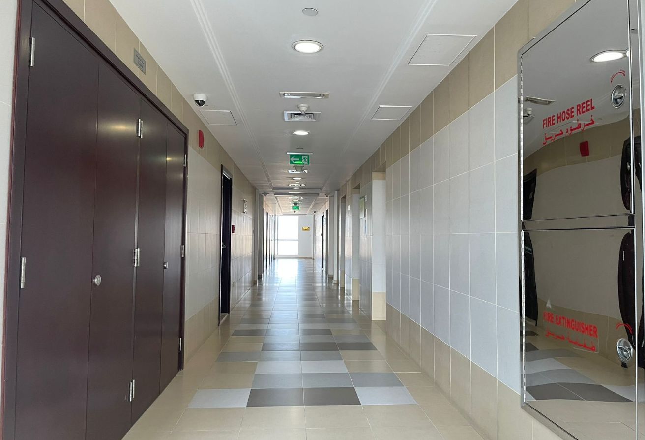 Studio office space in Jumeirah Bay X2, Jumeirah Lake Towers: 16