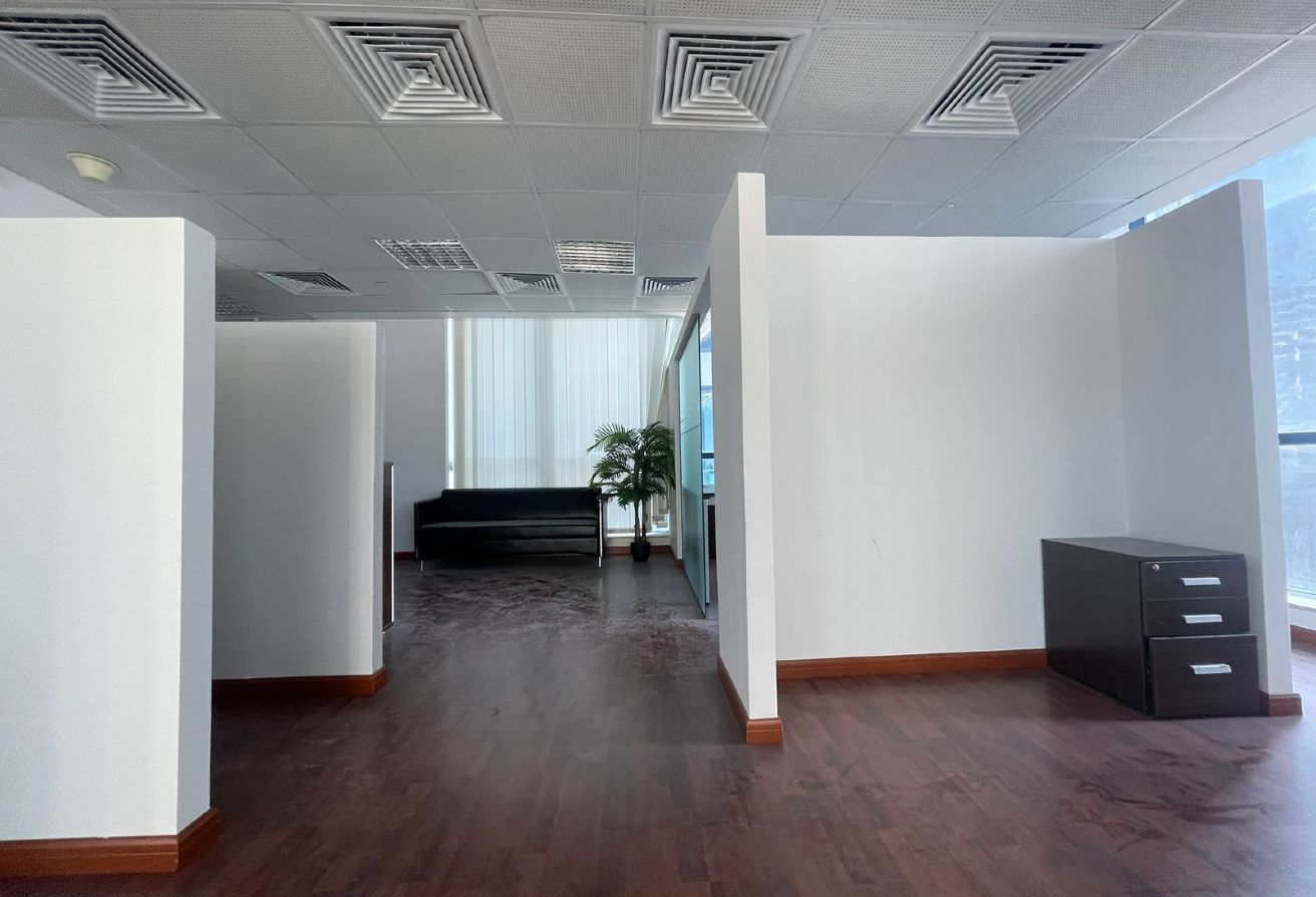 Studio office space in Jumeirah Bay X2, Jumeirah Lake Towers: 5