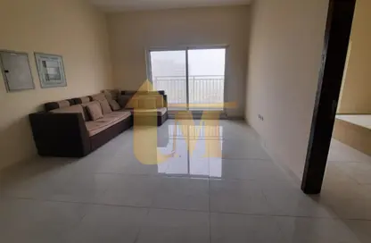 شقة - غرفة نوم - 2 حمامات للبيع في بناية الهلال الذهبي 2 - المدينة العالمية المرحلة 2 - 4 الورسان - الورسان - دبي