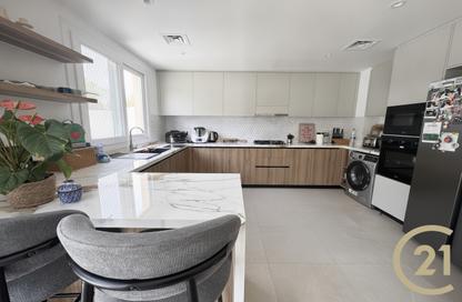 Villa - 2 Bedrooms - 3 Bathrooms for rent in Springs 2 - The Springs - Dubai Villa - 2 Bedrooms - 3 Bathrooms for rent in Springs 2 - The Springs - Dubai