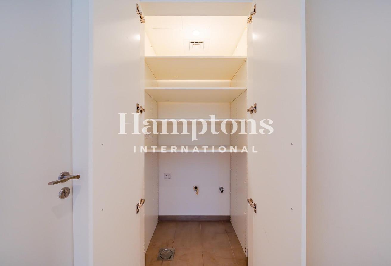 Vacant | Community View | Prime Location photo 14