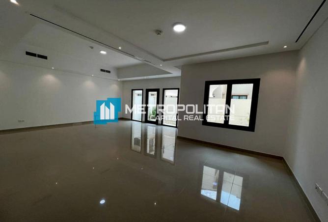 81937156 - Property Image 3