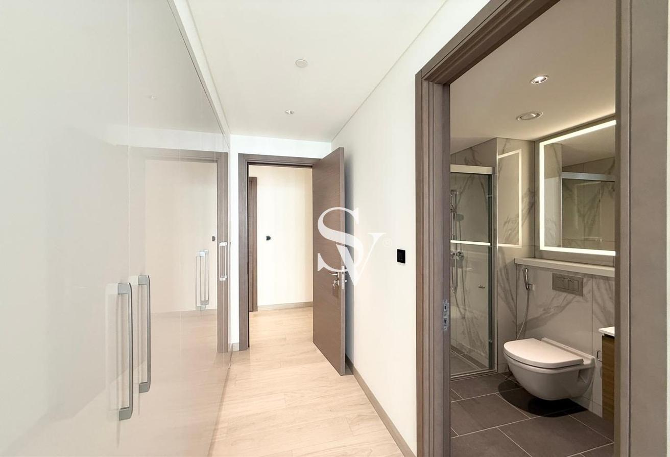 Spacious 2-Bedroom + Maid’s Room | Prime Location photo 4