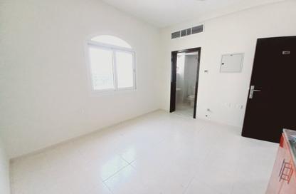 Apartment - Studio - 1 for rent in Fire Station Road - Muwaileh - Sharjah