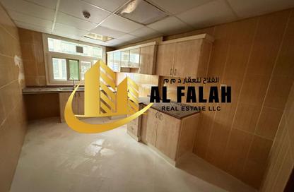 Apartment - 3 Bedrooms - 3 Bathrooms for rent in Al Khan Corniche - Al Khan - Sharjah