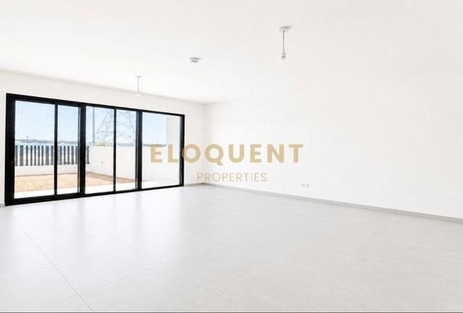 Family Community | Brand New | Spacious Layout photo 2