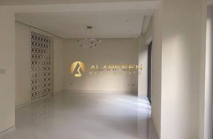 Villa - 4 - 5 for rent in Bloomingdale - Dubai Sports City - Dubai Villa - 4 - 5 for rent in Bloomingdale - Dubai Sports City - Dubai