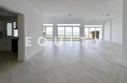 Villa - 5 Bedrooms - 6 Bathrooms for rent in Palma Residences - Palm Jumeirah - Dubai