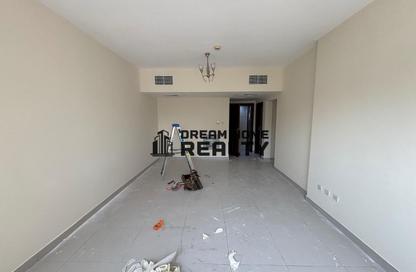 Apartment - 2 - 3 for rent in Zakhir Tower 3 - Zakhir Towers - Al Taawun - Sharjah