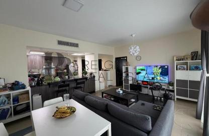 Apartment - 1 Bedroom - 2 Bathrooms for sale in Tower 34 - Al Reef Downtown - Al Reef - Abu Dhabi