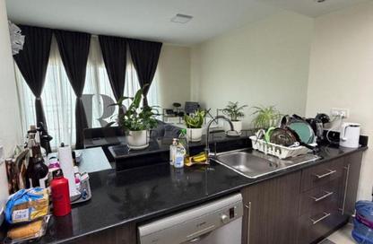 Apartment - 1 Bedroom - 2 Bathrooms for sale in Tower 34 - Al Reef Downtown - Al Reef - Abu Dhabi