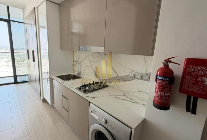 125647945 - Property Image 2