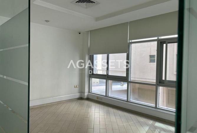 70281795 - صورة العقار 3