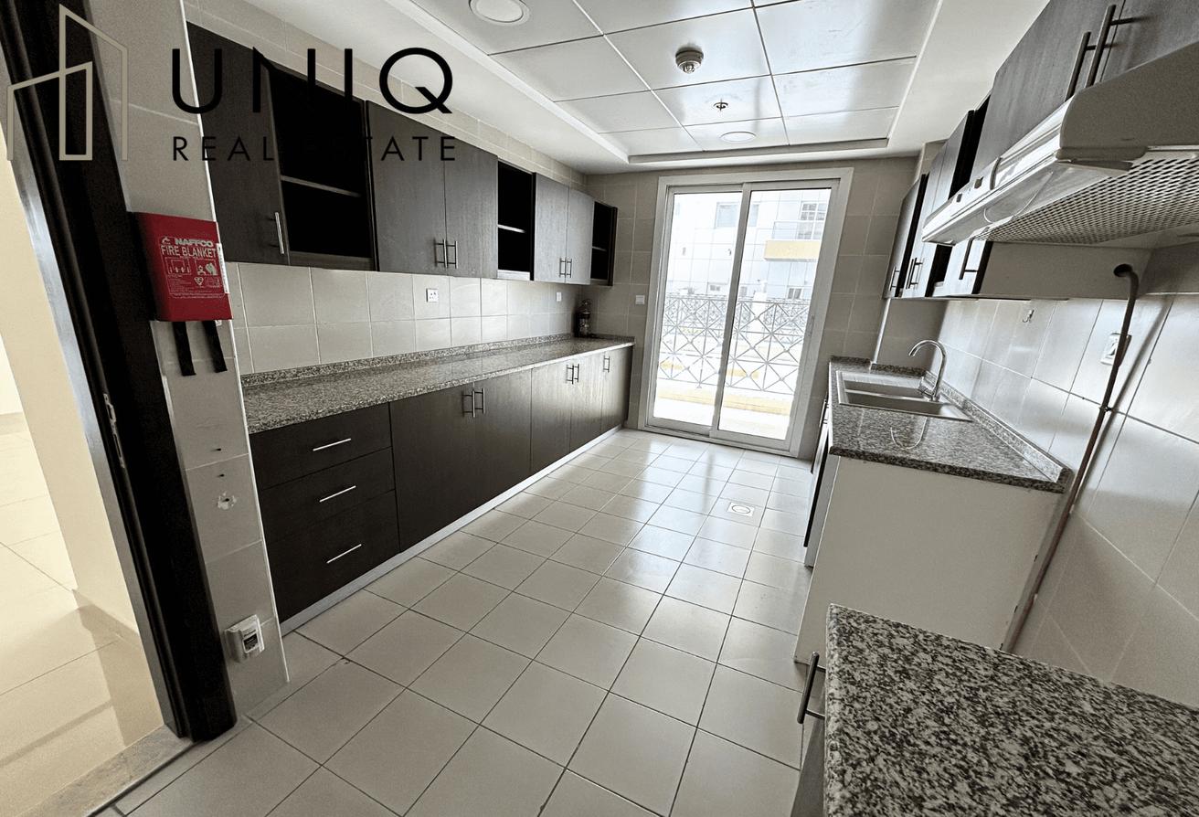 Spacious 2-Bedroom | VACANT | Ground Floor Unit photo 7