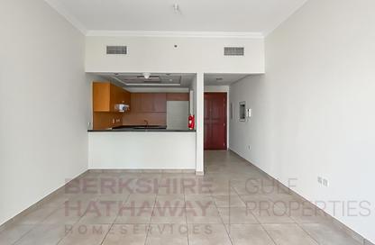 Apartment - 1 - 2 for rent in Venetian - Canal Residence - Dubai Sports City - Dubai