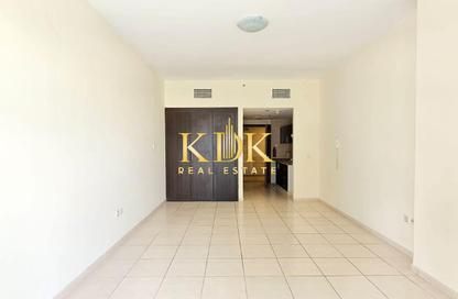 Apartment - Studio - 1 Bathroom for rent in Royal Residence 2 - Royal Residence - Dubai Sports City - Dubai