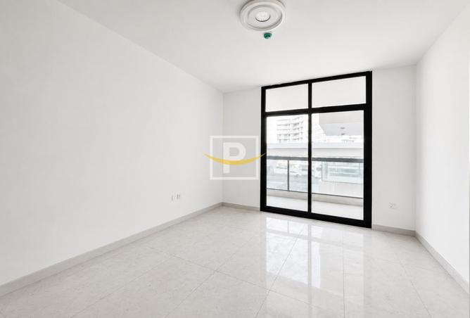 106835526 - Property Image 3