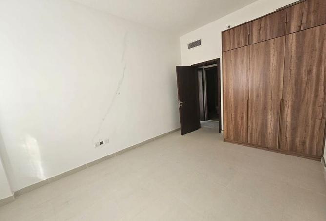 54401278 - Property Image 2