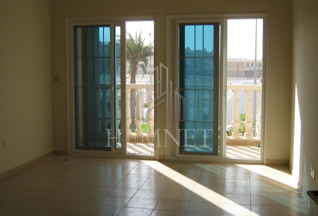 Corner Villa 3BR + Maid | Spacious Layout | Vacant photo 12