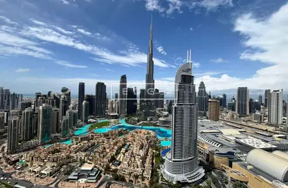 Apartment - 2 Bedrooms - 2 Bathrooms for rent in Burj Royale - Downtown Dubai - Dubai