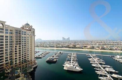 Apartment - 3 Bedrooms - 5 Bathrooms for rent in Marina Residences 6 - Marina Residences - Palm Jumeirah - Dubai
