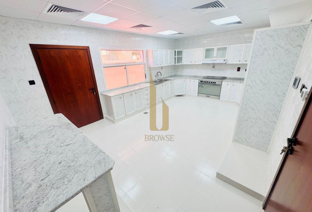 New AC Units+Ducts | New WC+Ceiling+Flooring+Doors photo 18