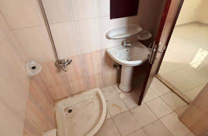 Apartment - Studio - 1 Bathroom for rent in Al Qulaya'ah - Al Sharq - Sharjah Apartment - Studio - 1 Bathroom for rent in Al Qulaya'ah - Al Sharq - Sharjah