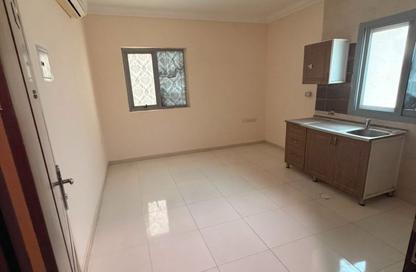 Apartment - Studio - 1 Bathroom for rent in Al Qulaya'ah - Al Sharq - Sharjah