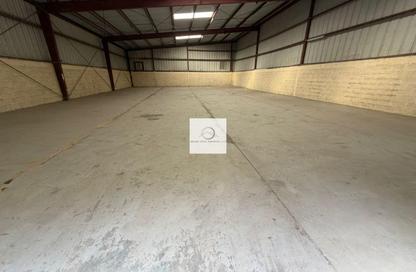 Warehouse - Studio - 1 Bathroom for rent in RAS - Umm Ramool - Dubai