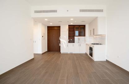 Apartment - 1 Bedroom - 2 Bathrooms for rent in Holland Gardens - Town Square - Dubai