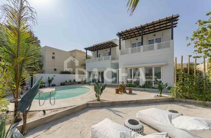Villa - 5 Bedrooms - 5 Bathrooms for rent in Meadows 9 - Meadows - Dubai