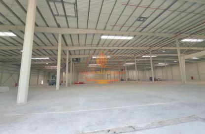 Warehouse - Studio - 4 Bathrooms for rent in Ali Mousa Building - Al Sajaa Industrial - Al Sajaa - Sharjah
