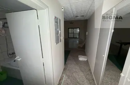 Apartment - Studio - 1 Bathroom for rent in Mankhool - Bur Dubai - Dubai