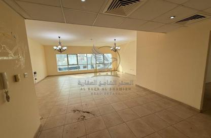 Apartment - 4 - 5 for rent in Al Majaz 2 - Al Majaz - Sharjah Apartment - 4 - 5 for rent in Al Majaz 2 - Al Majaz - Sharjah