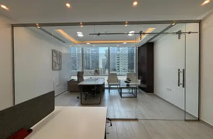 مكتب - استوديو - 1 حمام للايجار في برج تماني - الخليج التجاري - دبي