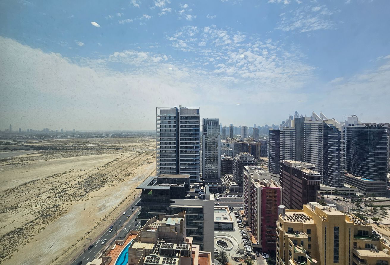 Studio office space in I Rise Tower, Barsha Heights (Tecom): 13
