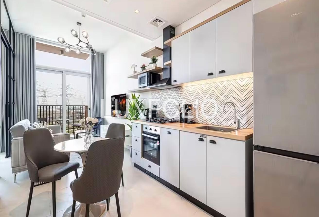 Fully Furnished | 4 cheques | Vacant photo 3