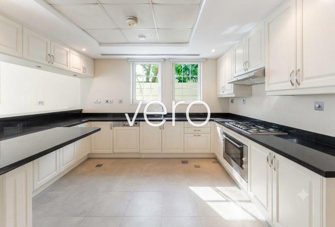 136542070 - Property Image 3