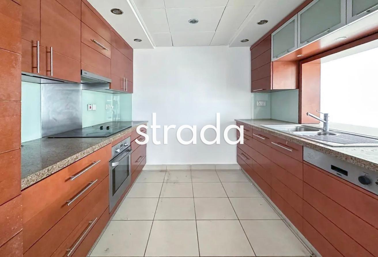 Spacious | Downtown Views | Mid floor photo 7