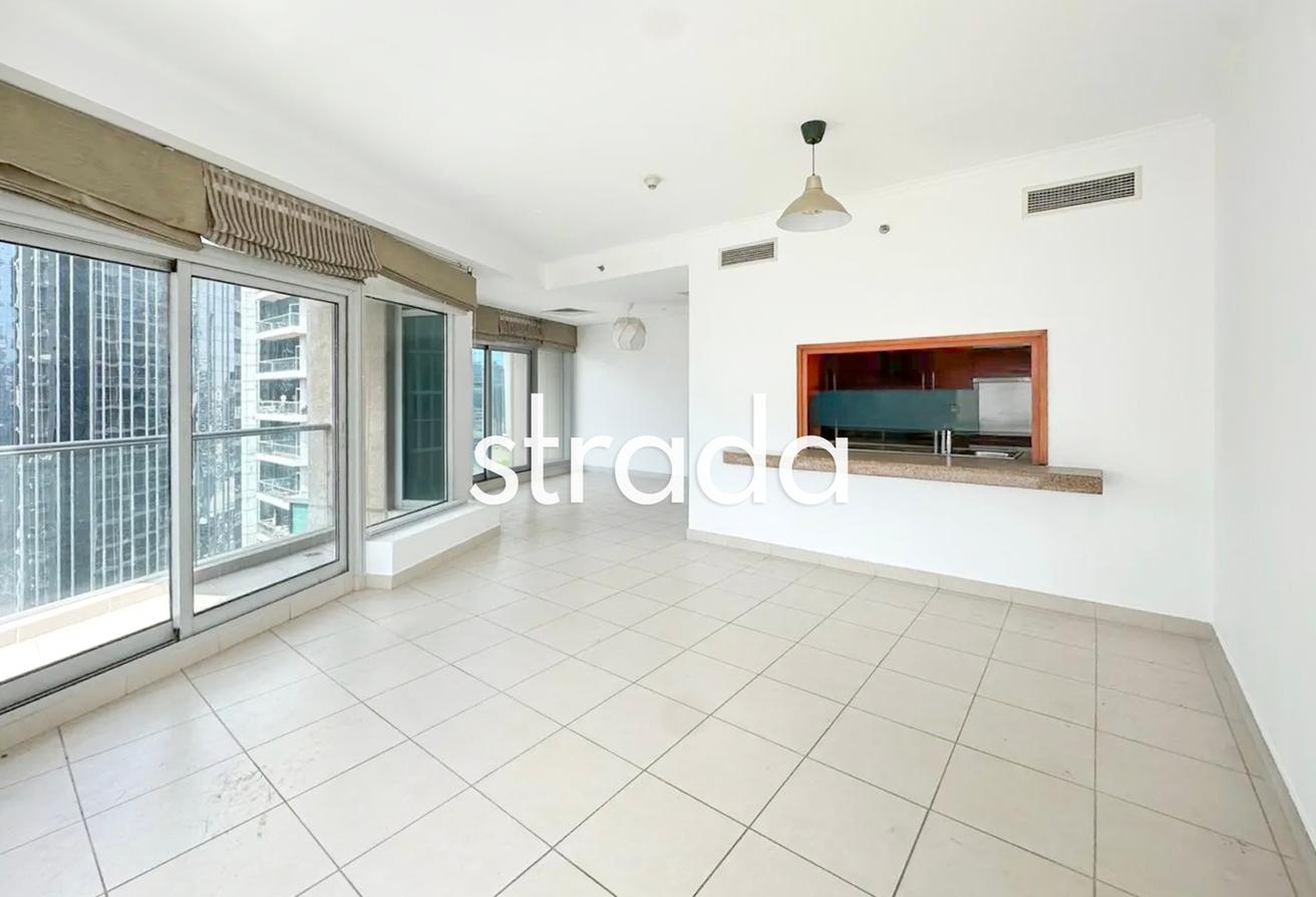 Spacious | Downtown Views | Mid floor photo 5