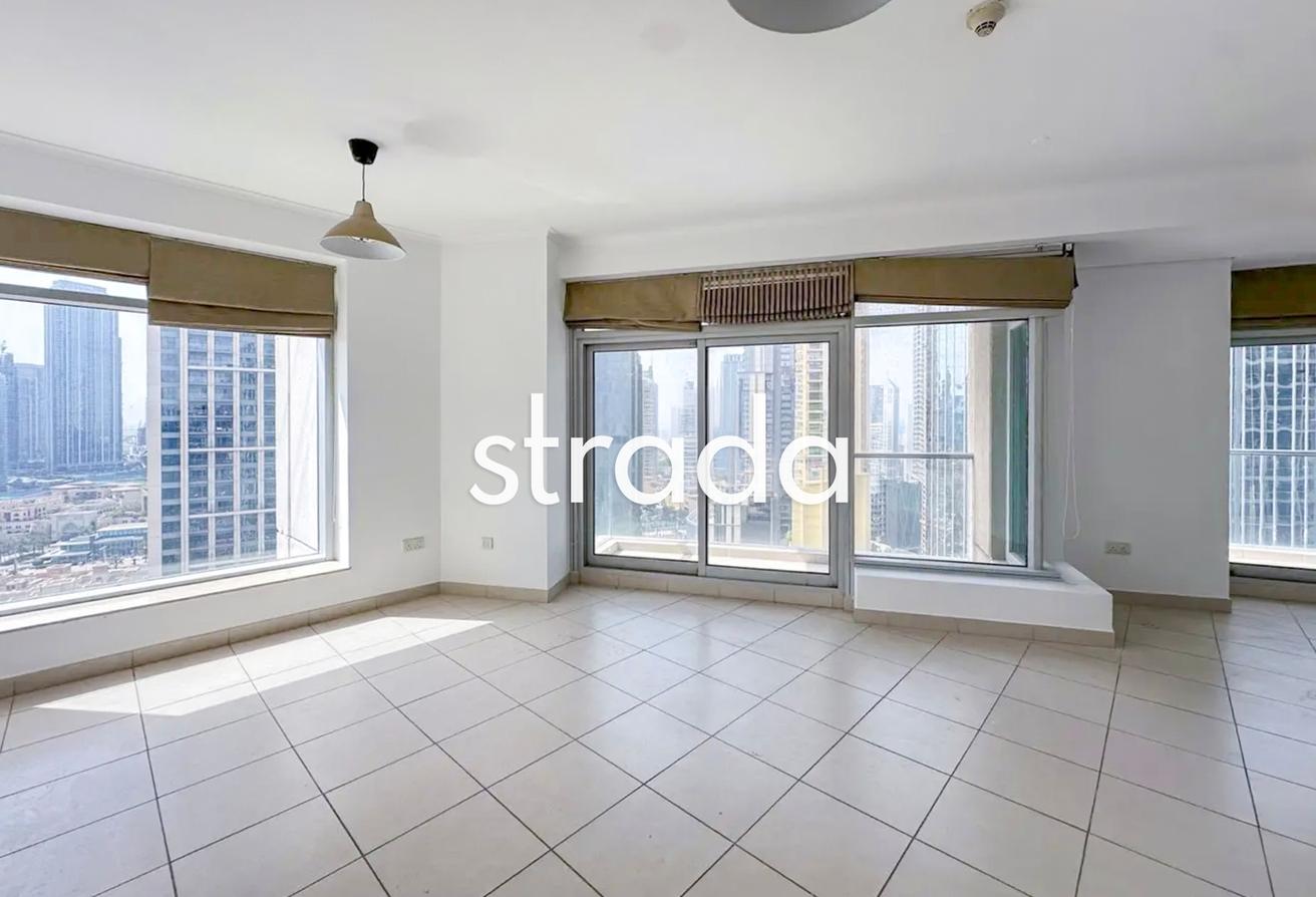 Spacious | Downtown Views | Mid floor photo 4