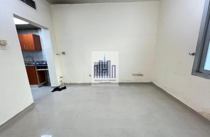 Apartment - Studio - 1 Bathroom for rent in Muwailih Building - Muwaileh - Sharjah