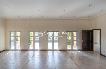 Villa - 4 - 4 for sale in The Centro - The Villa - Dubai
