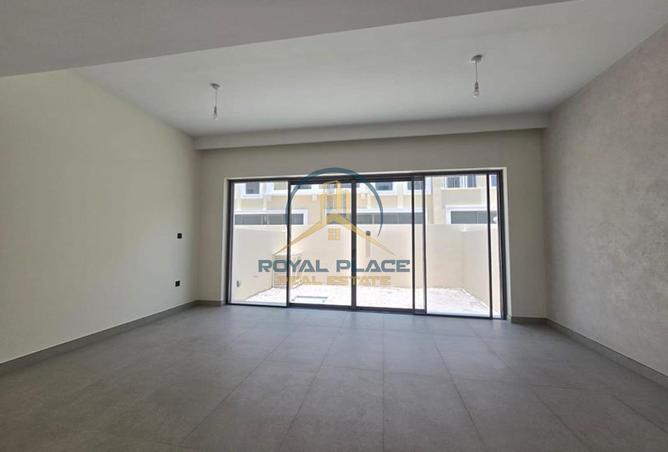 98697633 - Property Image 2