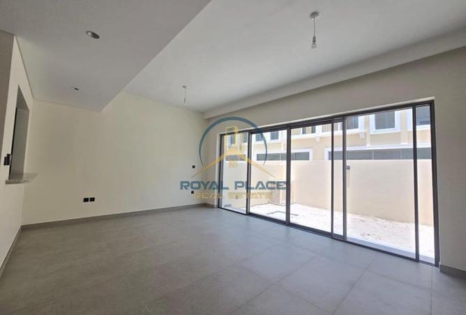 98697633 - Property Image 3