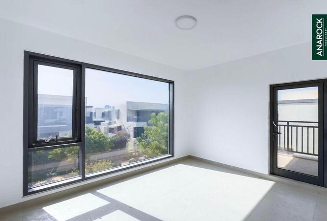 71116239 - Property Image 3