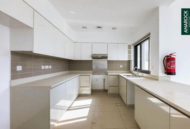 71116239 - Property Image 2