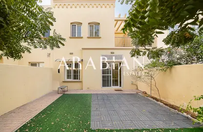فيلا - 2 غرف نوم - 3 حمامات للبيع في الينابيع 11 - الينابيع - دبي